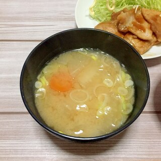 白菜と人参と大根と長ねぎのお味噌汁♪